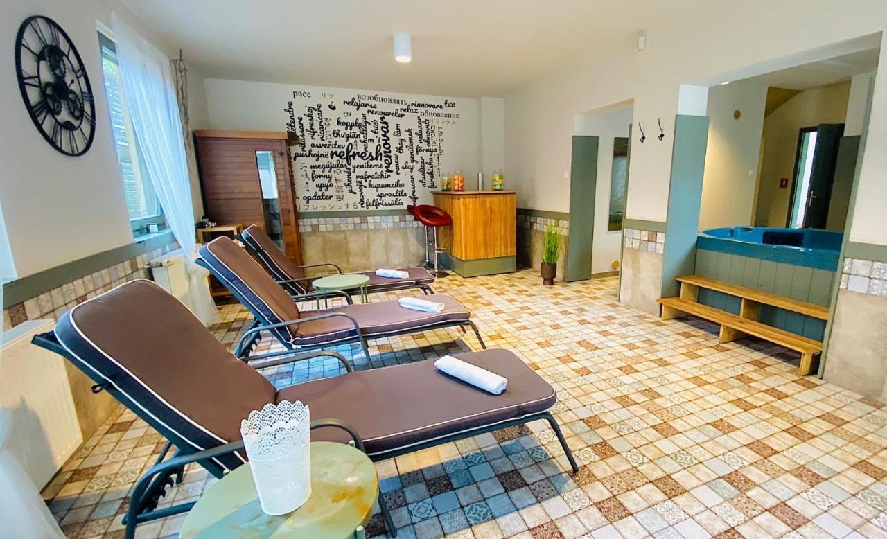 Villa Oliva Boutique Rooms Zamárdi Eksteriør bilde