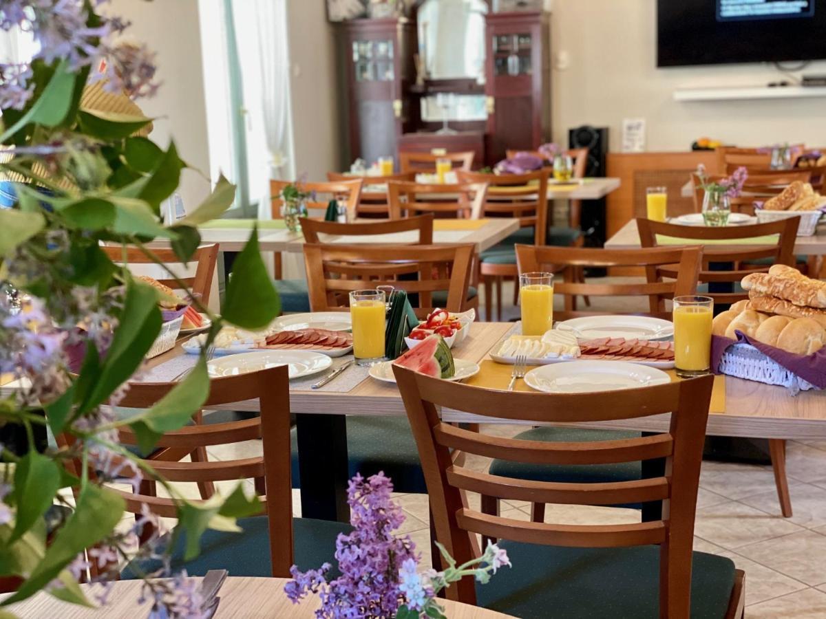 Villa Oliva Boutique Rooms Zamárdi Eksteriør bilde