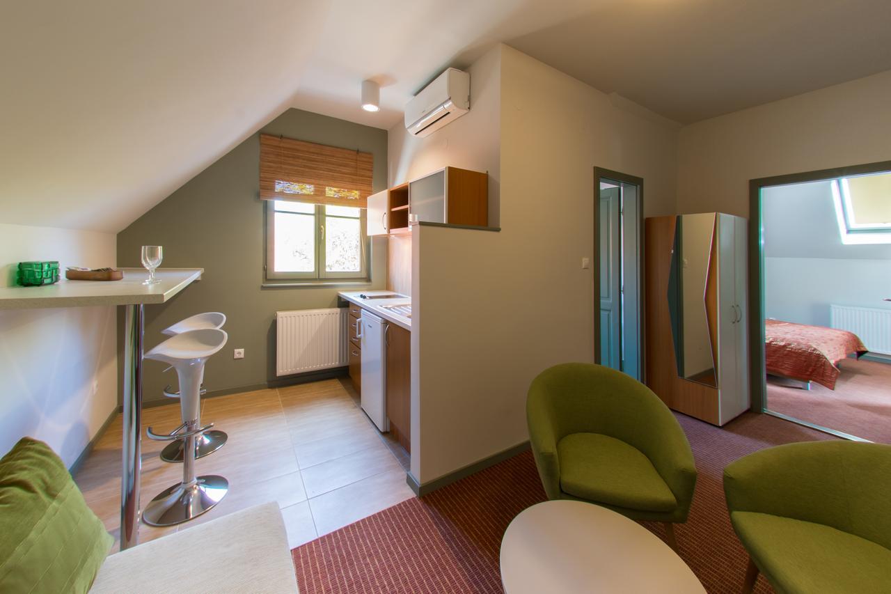 Villa Oliva Boutique Rooms Zamárdi Eksteriør bilde