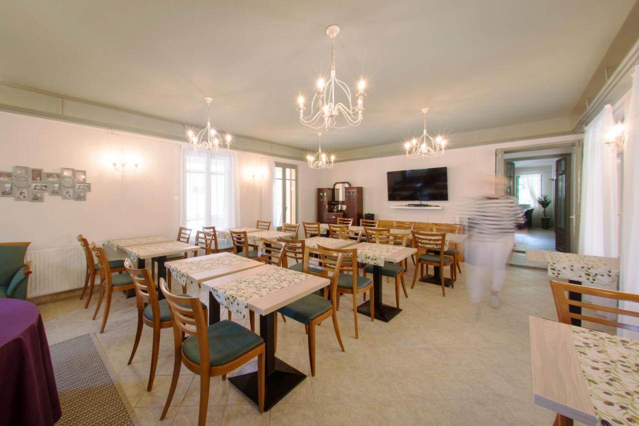 Villa Oliva Boutique Rooms Zamárdi Eksteriør bilde